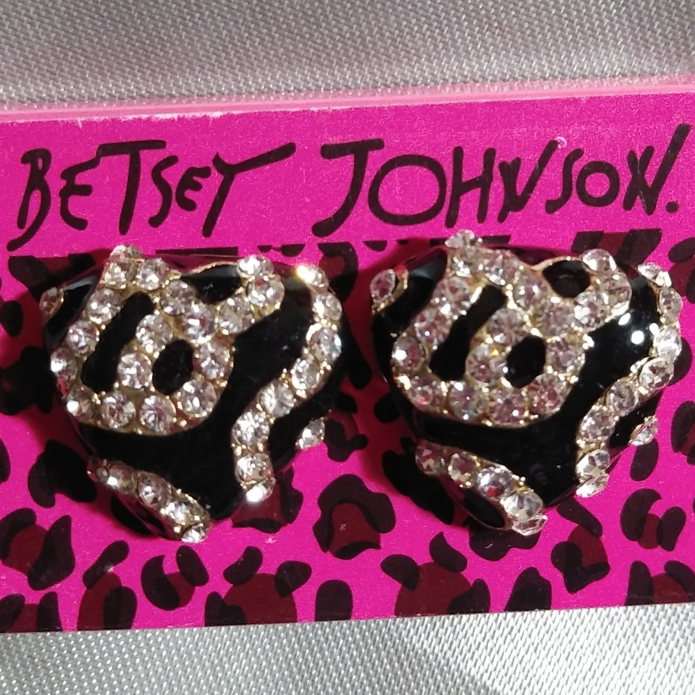 Betsey Johnson earrings - Picture 2 of 2